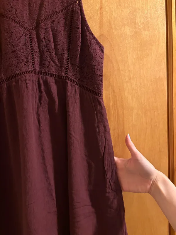 Abercrombie & Fitch Maroon Sweetheart Neckline Lace Dress - Image 3
