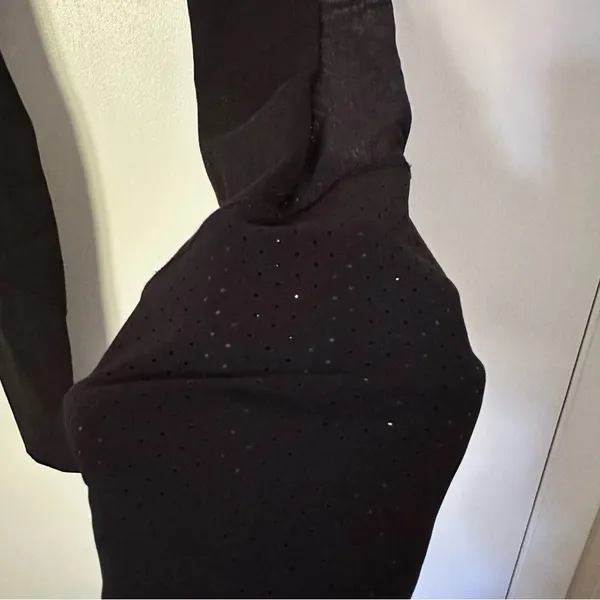 Lululemon Mesh Detail 7/8 Tights - Image 4