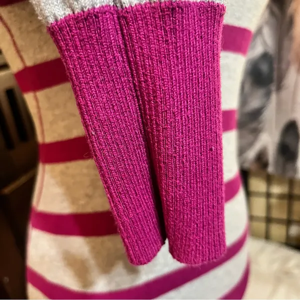 Aeropostale Gray and Pink Striped V-neck sweater - Image 3