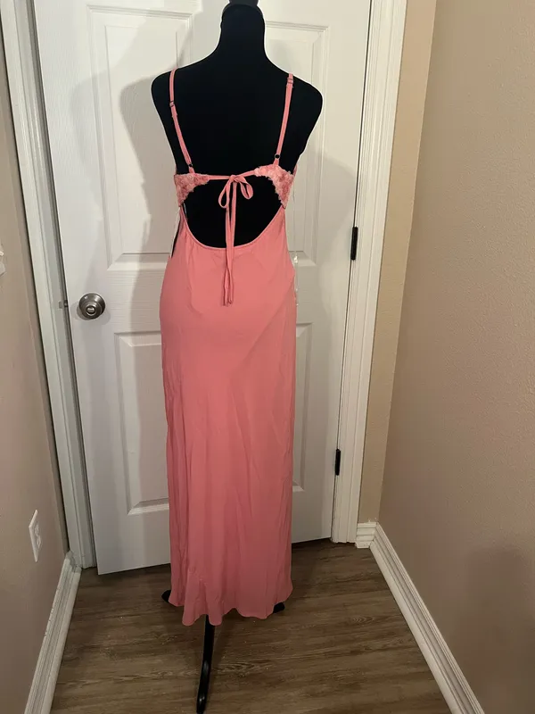 Sexy pink floral wedding guest dress - Image 3