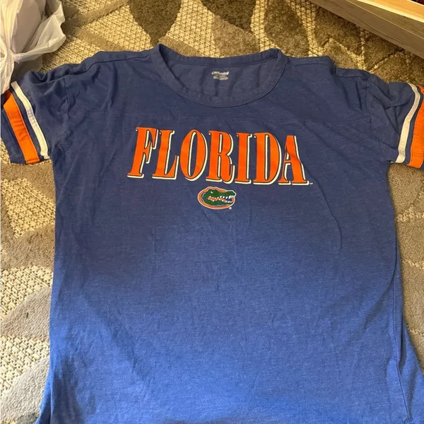 NWOT- Women’s Florida Gators Short sleeve Shirt Size XL - Image 3
