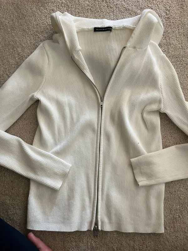 Brandy Melville White Full Zip Hoodie Ribbed - Image 4