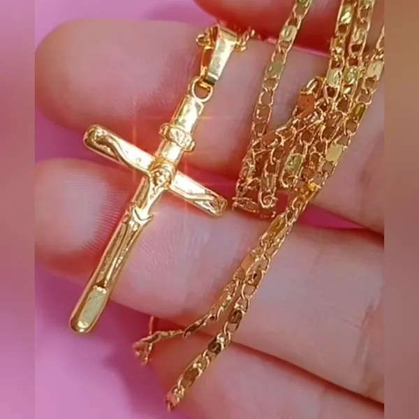 NEW 24k Yellow Gold Vermeil Crucifix Cross Pendant Necklace,‎ 16-18” - Image 8