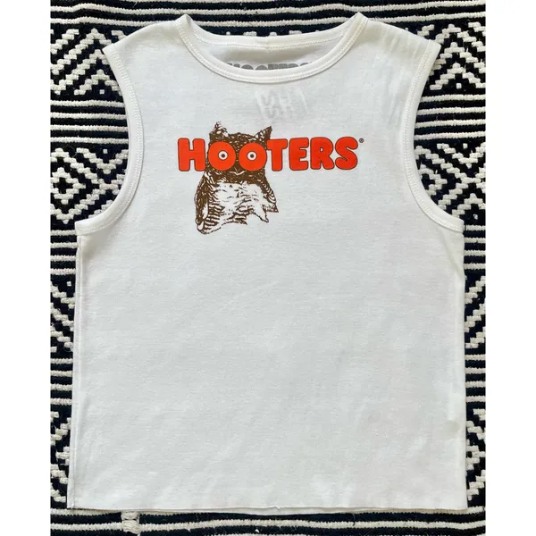 Hooters Girl Graphic Tank Top NWT! - Image 5