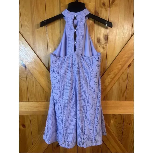 Francesca’s Lined Orchid Lace High Neck Sleeveless Dress NWT Size Small (5677) - Image 4