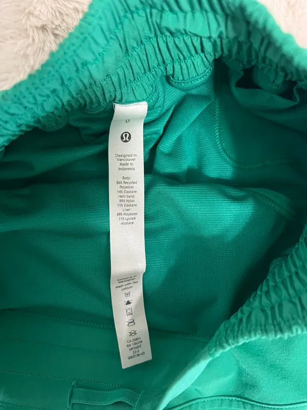 Lululemon Hotty Hot Shorts 4” - Image 3