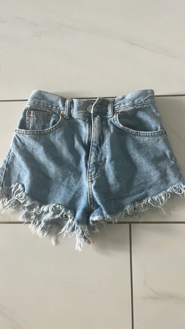 Pull&bear jean shorts - Image 5