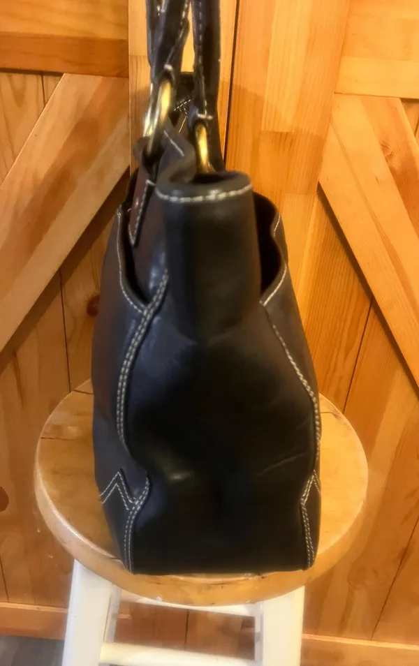 Antonio Melani Black Soft Leather shoulder Handbag /Purse. - Image 4