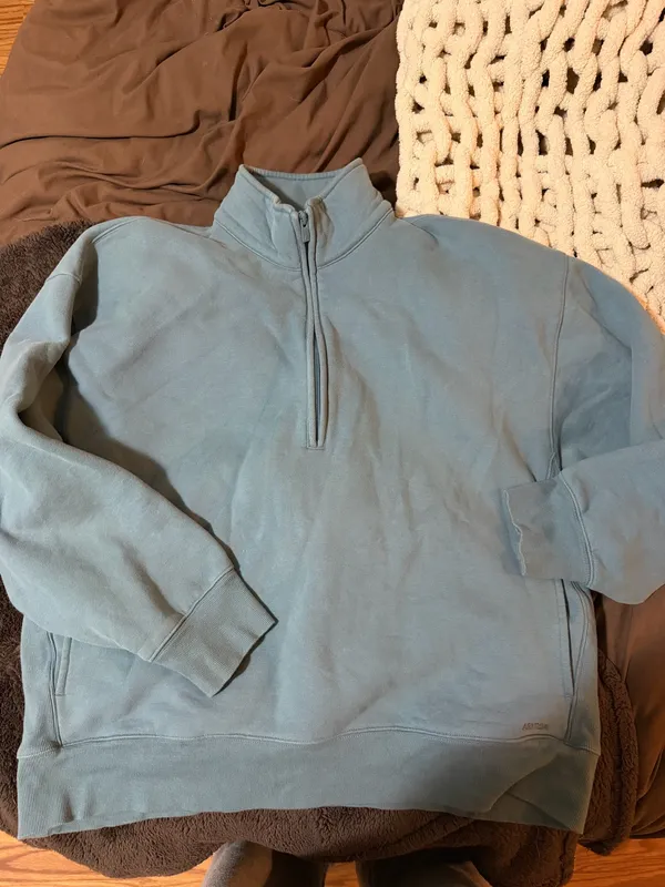 Aritzia Sweatshirt - Image 5