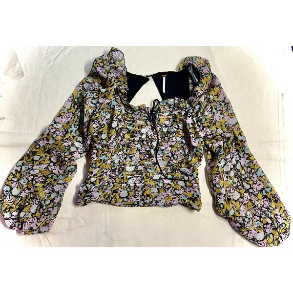 Free People Mabel blouse features a sheer floral print with balloon sleeves F53 - Image 3