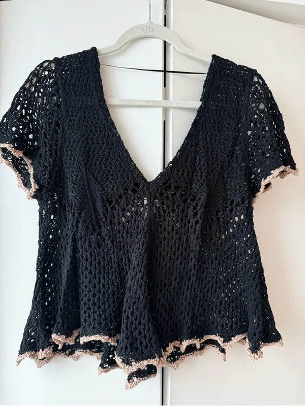 Free People Black Open-Knit V-Neck Crochet Top - Image 4