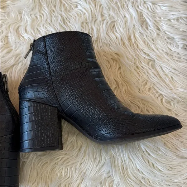 Steve Madden Julianne Black Crocodile Boots - Image 8