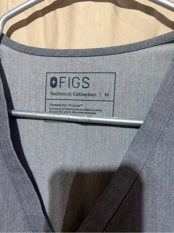 Figs scrub top - Image 2