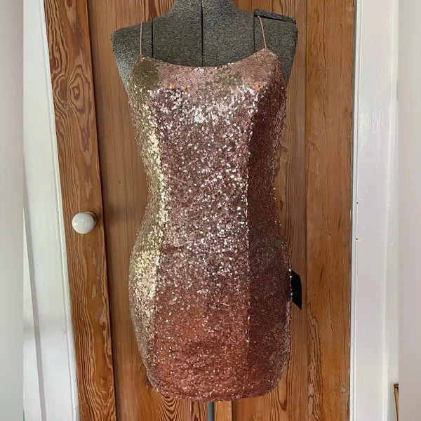 NWT Lulus Gold Sequin Bodycon Mini Dress Spaghetti Strap Party Night Out~S 💚🍄 - Image 3
