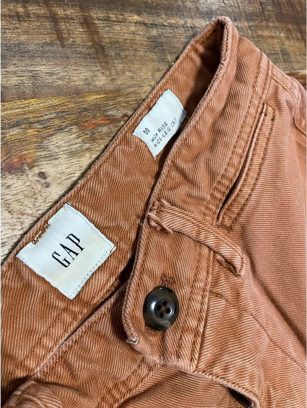 Gap High-Waisted Jeans - Image 5
