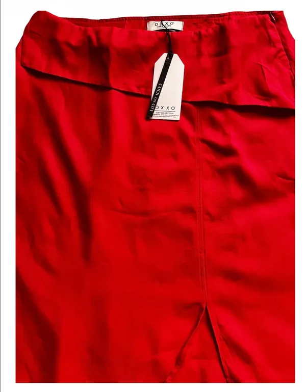 NWT OXXO Catch The City Asymmetric High Waist Red Long Skirt M - Image 6