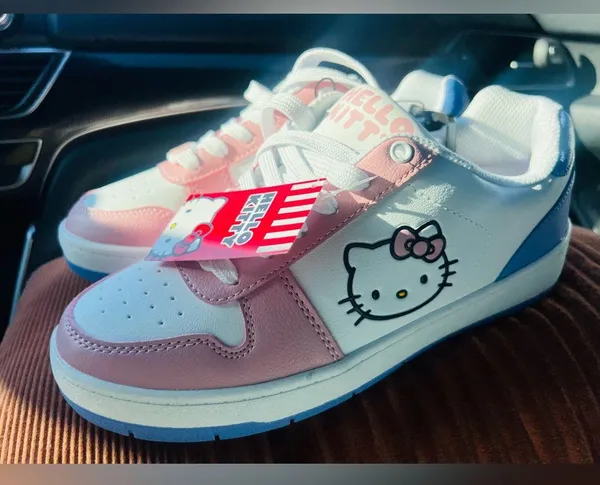 Hello Kitty by Sanrio Women's Casual Court Sneakers size 9 - Image 13