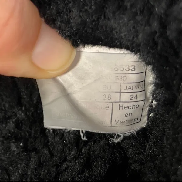 UGG Fluff Mini Quilted Bootie Sz 38 EU, US 7.5 - Image 11