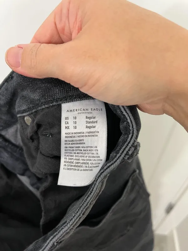 American Eagle Size 10 Black Strigid Highest Rise Mom Jeans - Image 8