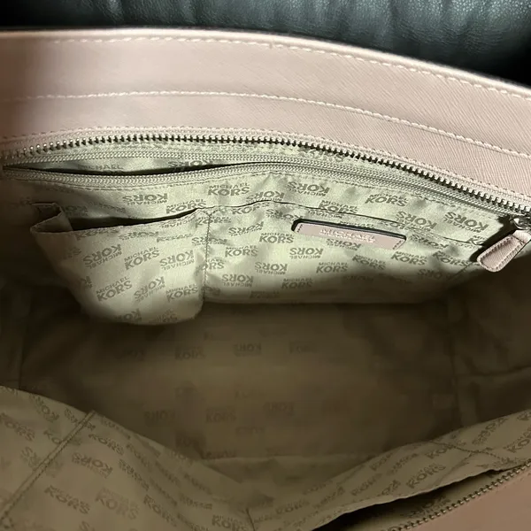 MICHAEL KORS Light Pink Tote Bag - Image 5