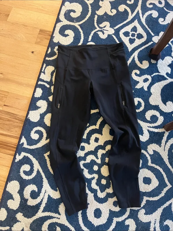 Lululemon Black Multi Pocket Athletic Leggings - Image 2
