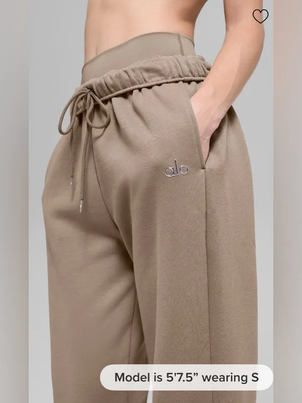 ALO Yoga NWT Accolade Straight Leg Sweatpants Gravel Size M - Image 3