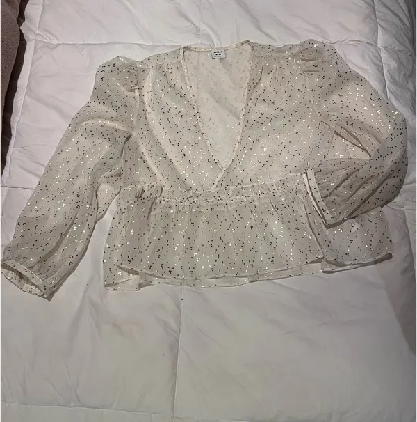 Aritzia Sunday Best Glitter Sheer Top - Image 3