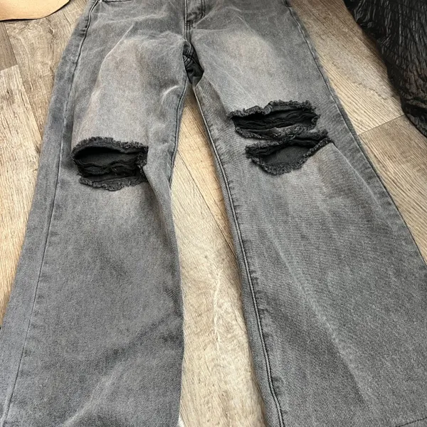 Adika‎ black distressed jeans size small - Image 5