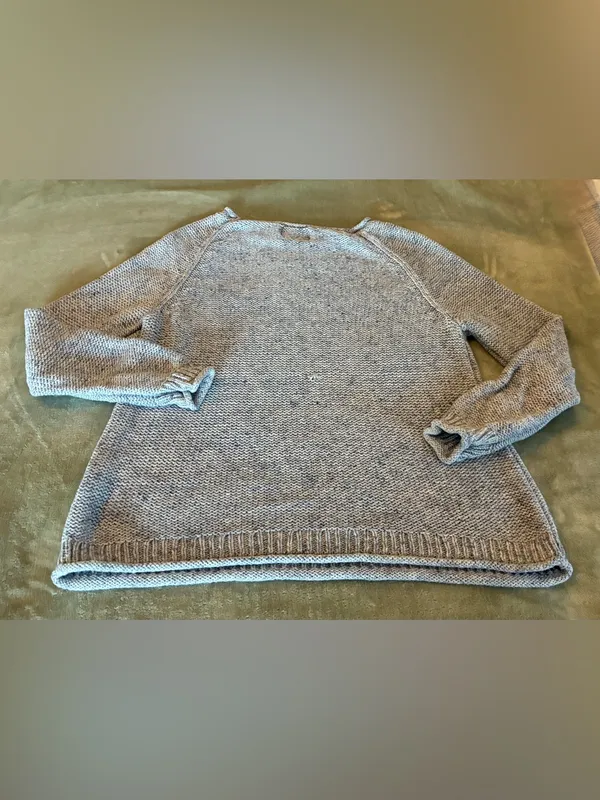 Women’s Old Navy Size Small Heather Gray Knit Crewneck Sweater - Image 5