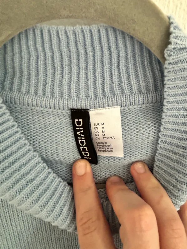 Divided H&M Cropped Sweater - Image 2