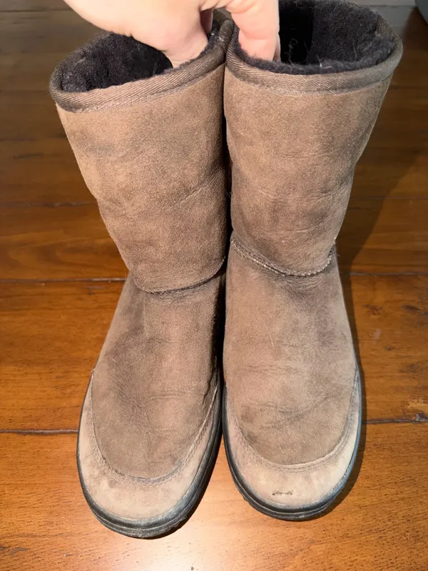 Women’s UGG Boots 9 Brown - Image 3