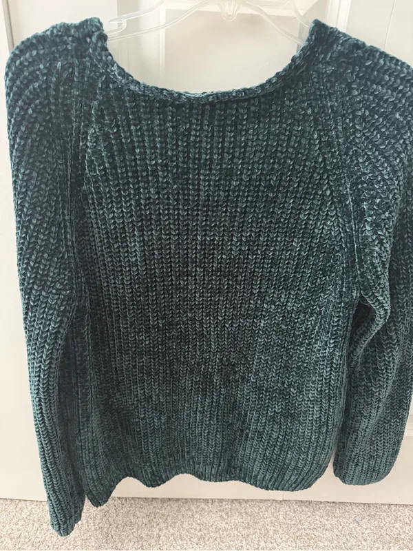 A New Day Dark Emerald Green Velvet Knit Chunky V-Neck Sweater Size Medium - Image 4