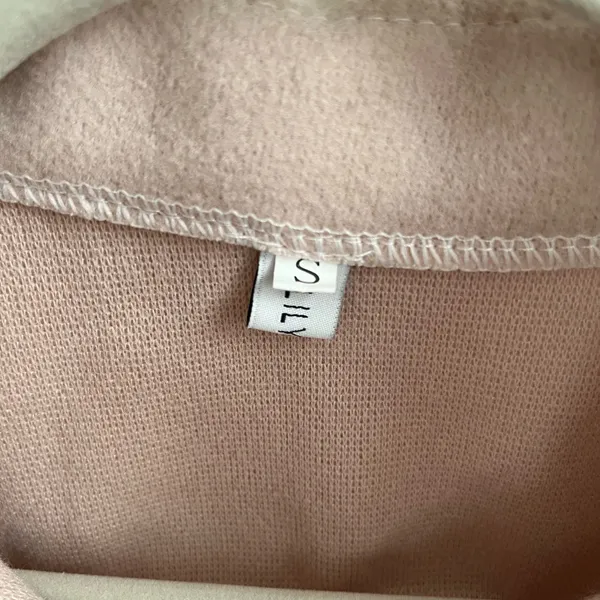 Light pink button up - Image 6