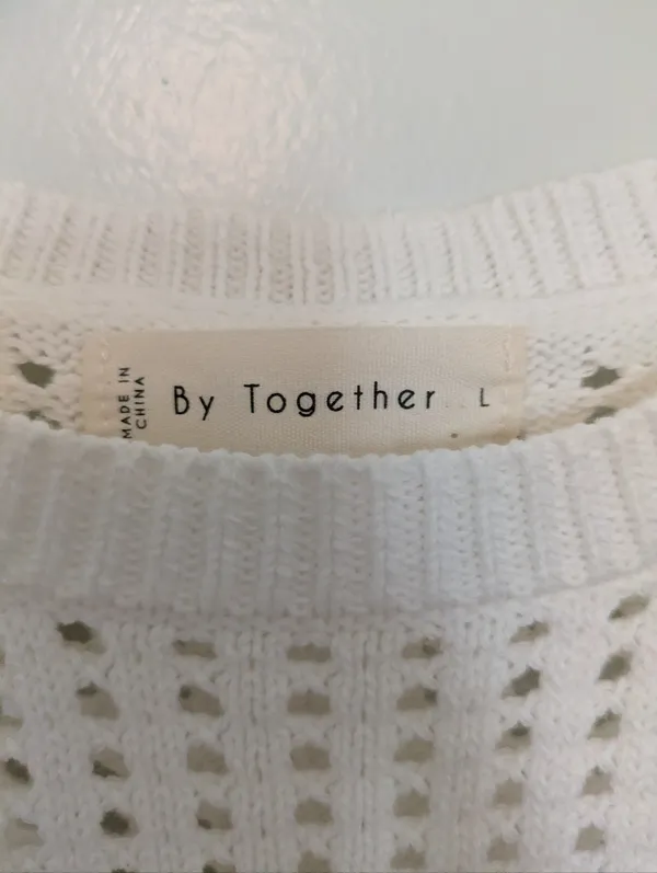 By Together Crochet Sleeveless Sweater Shirt White Large - Image 2