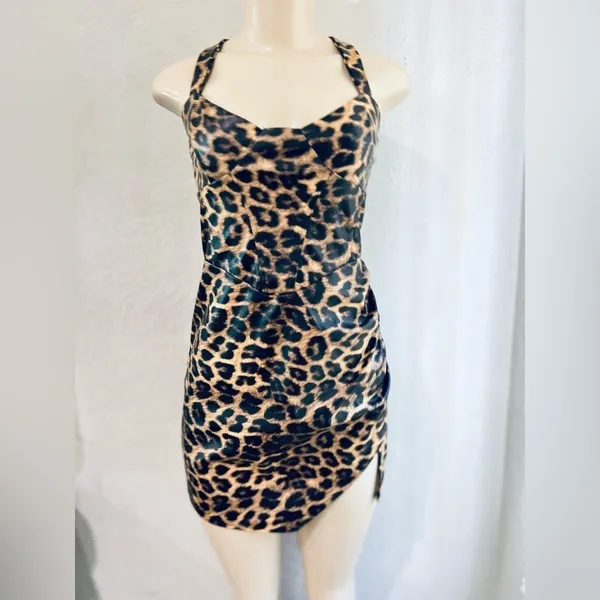 ASOS Leopard Print Corset Seamed Mini Dress size 6 Us new super cute dress - Image 3