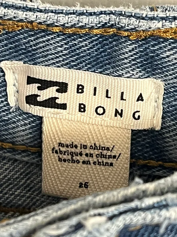 Billabong Women’s size 26 Light Blue Denim Jean Shorts - Image 2