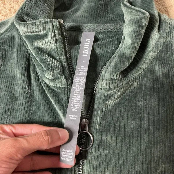 Vuori Womens Green Velour Corduroy‎ Quarter Zip Pullover Sweatshirt VW2059 Small - Image 4