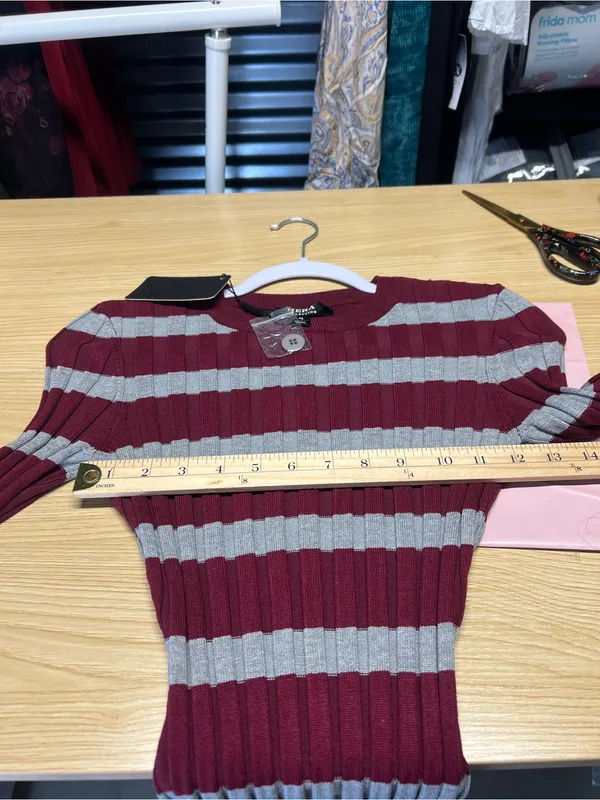 Hera‎ Collection Striped Ribbed Knit Top - Burgundy & Light Gray - Image 9