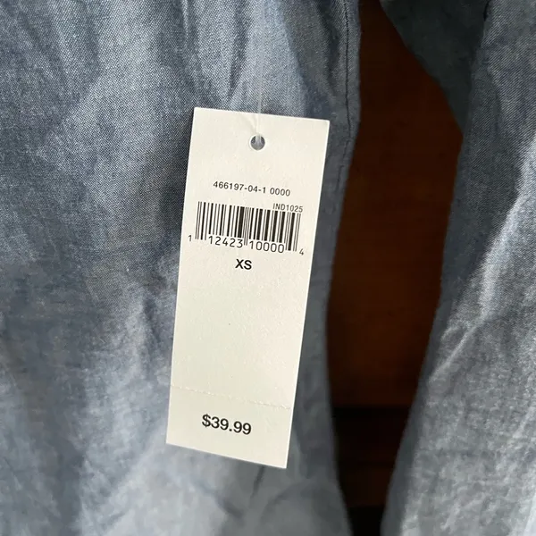 NWT gap shirt - Image 4