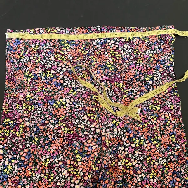 H&M Ditsy Floral Multicolored Bike Shorts Women’s Summer Spring - Image 6