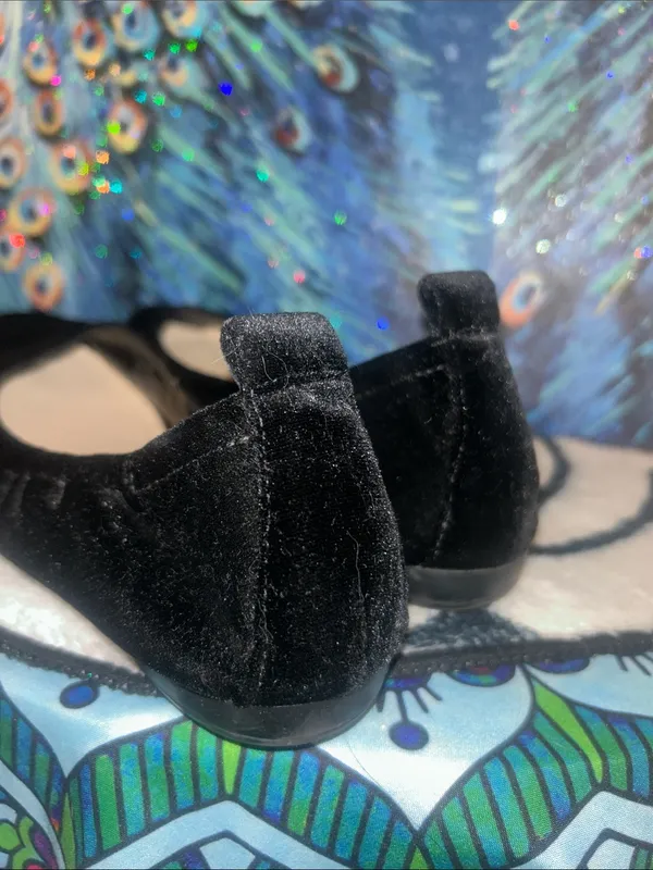 Nine West Black Velvet Ballet Flats Size 6.5 - Image 10