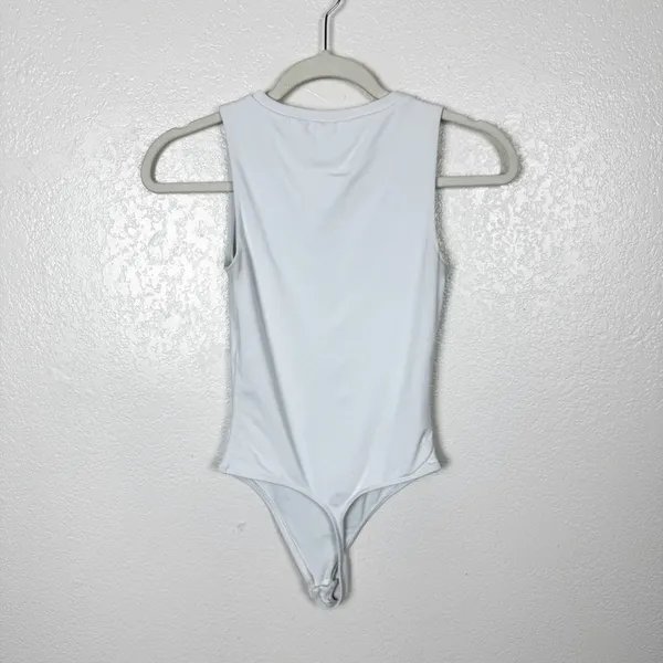 Aritzia Babaton Contour Muscle Bodysuit in White Size XS - Image 6