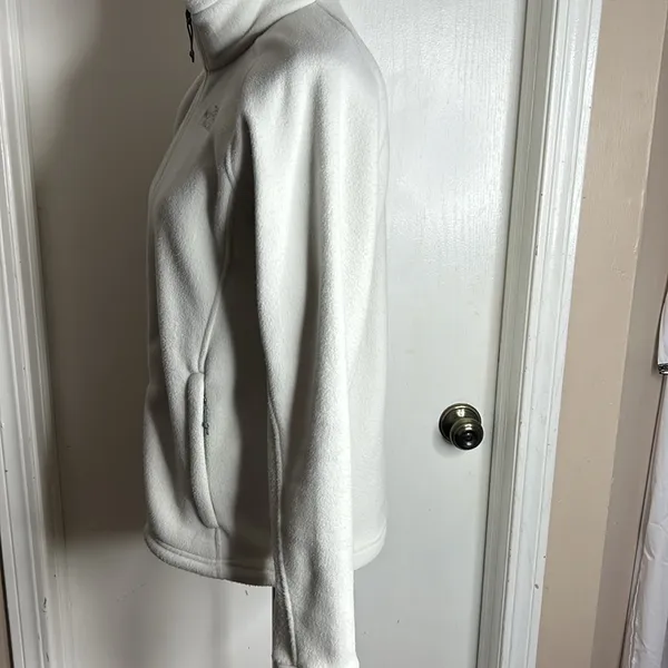 The North Face White Zip-Up Fleece Jacket Size Medium. Cream - Image 3