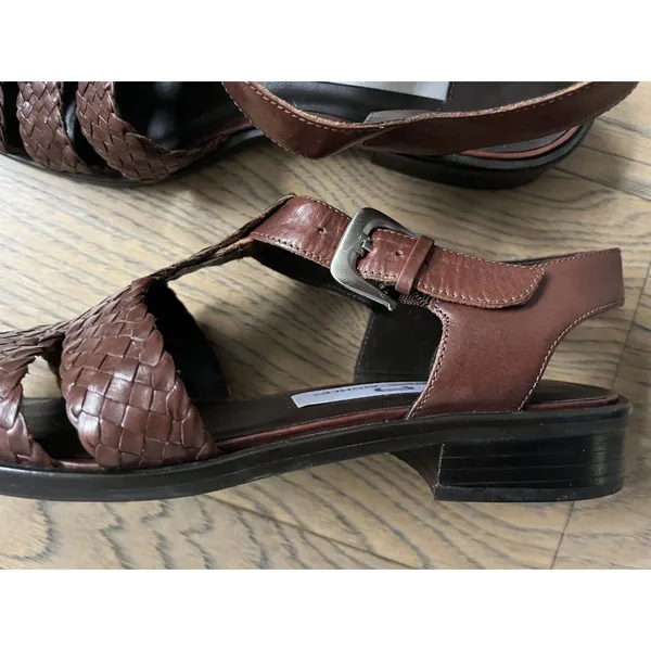 Etienne Aigner Fisherman T-Strap Braided Leather Brown Sandals Size 7M - Image 6