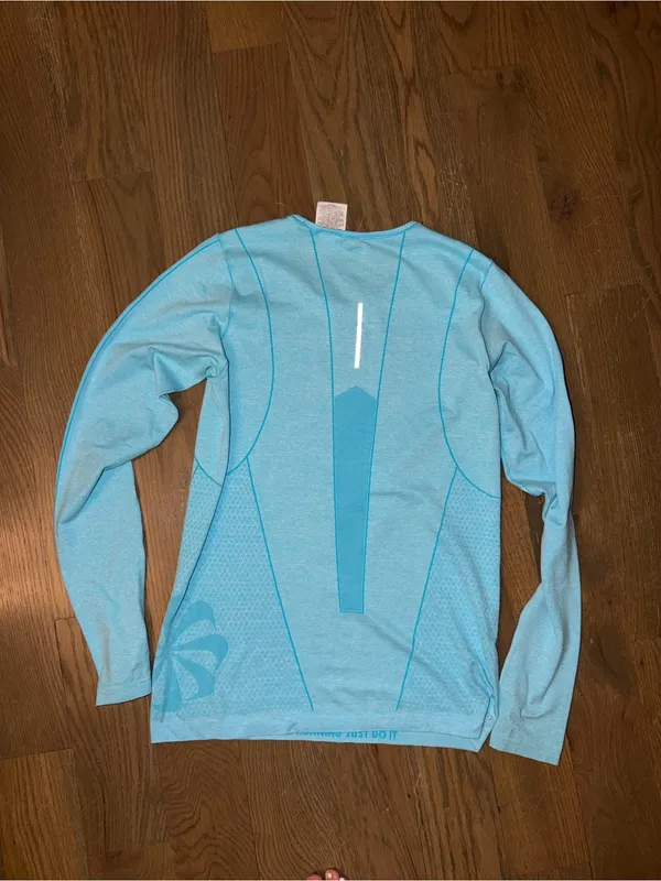 Nike Women's Aqua Blue Long Sleeve Performance running shirt Sz Large - Image 2