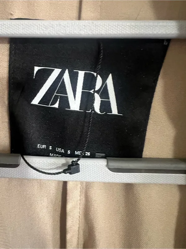 Zara Women's Beige Long Trench Coat - Image 3