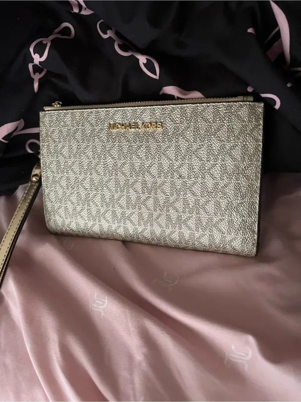 Michael Kors Logo Wristlet Wallet - Image 3