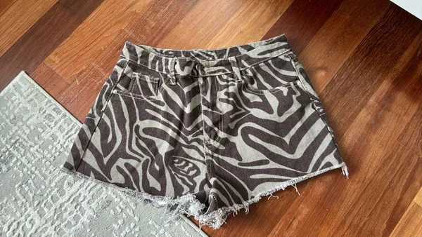 SheIn Zebra Print Shorts - Image 4