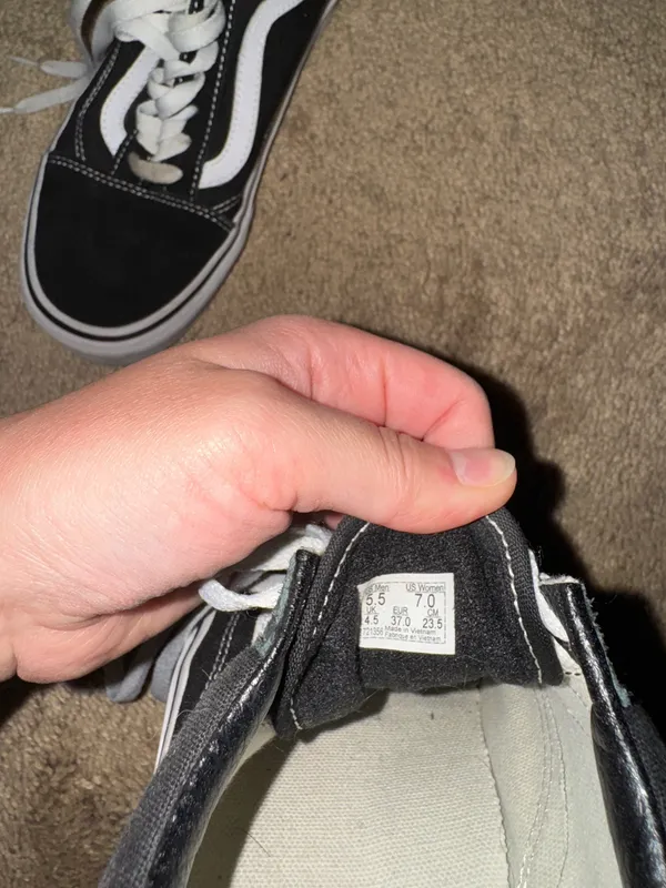 Old Skool Vans Sneakers - Image 3