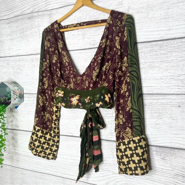 Z&L Boho Floral V-Neck Wrap Tie Long Sleeve Festival Crop Top Size Small - Image 4